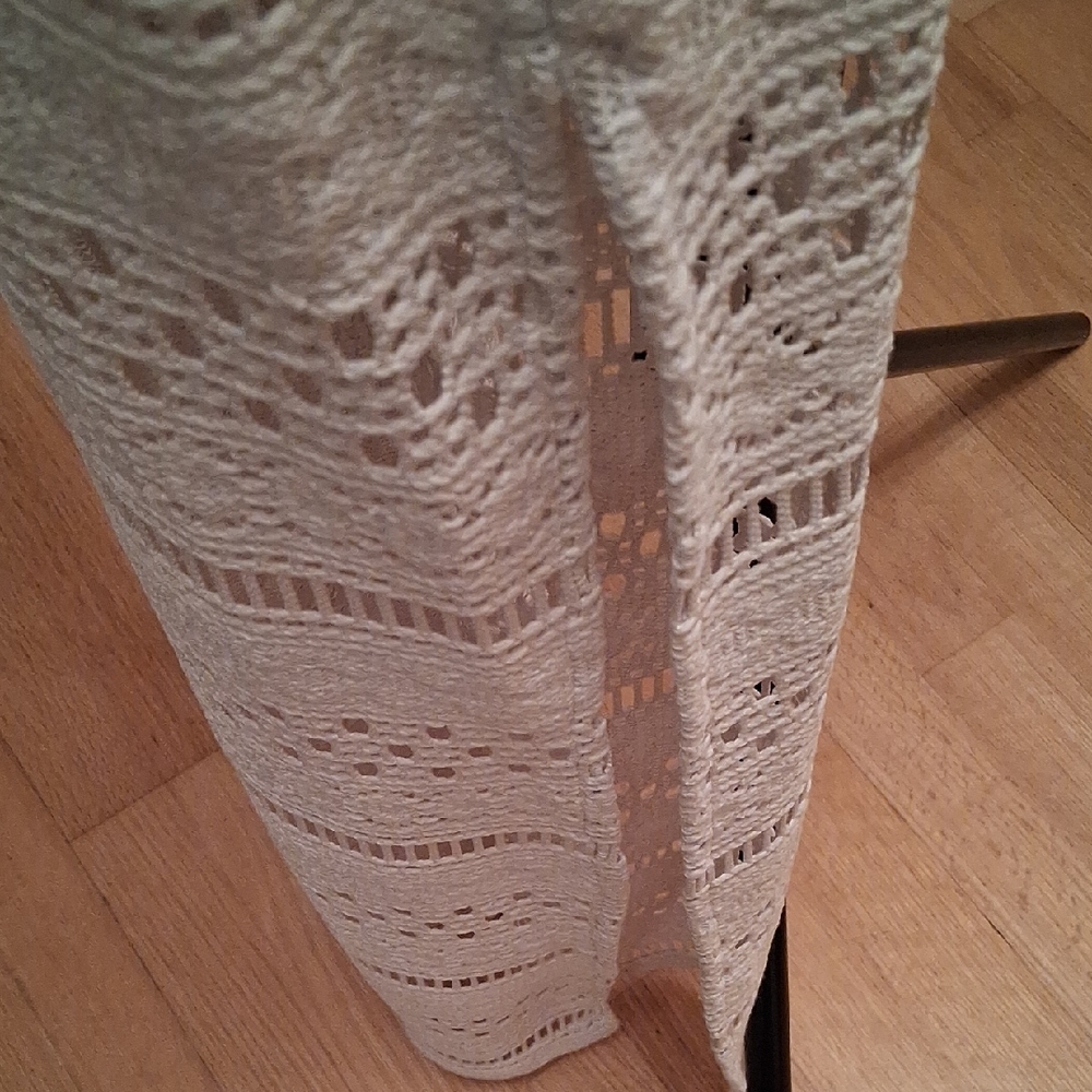 Guess Cream Lace Maxi Dress, Built In Bra Cups. Lined To Knee, Slit On Side - Picture 13 of 16
